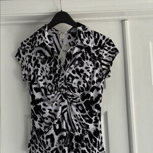 Cache Monochrome Animal Print Blouse NWT Size Medium